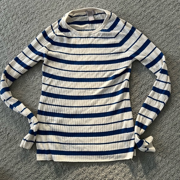 H & M cute top - Picture 1 of 3